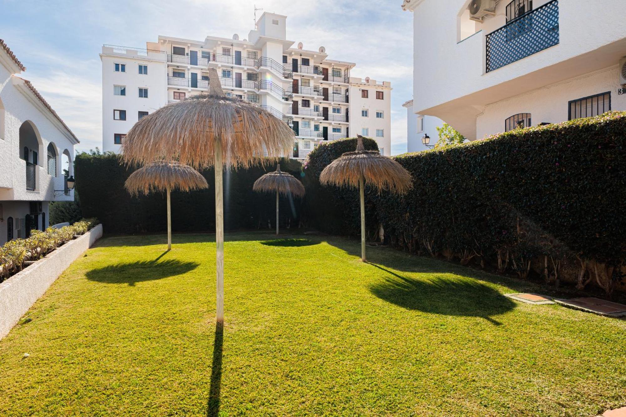 1 Bedroom In Verano Azul, Free Wi-Fi Nerja Luaran gambar